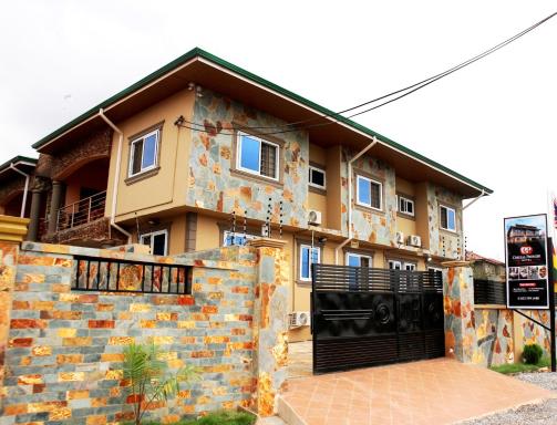 Crystal Premier Hotel - Housity