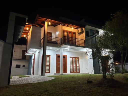 Bolgoda Lake Villa - Housity