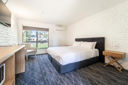 Lakeview Hotel Motel - Housity