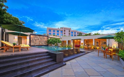 Royale Sarovar Portico Agra - Housity