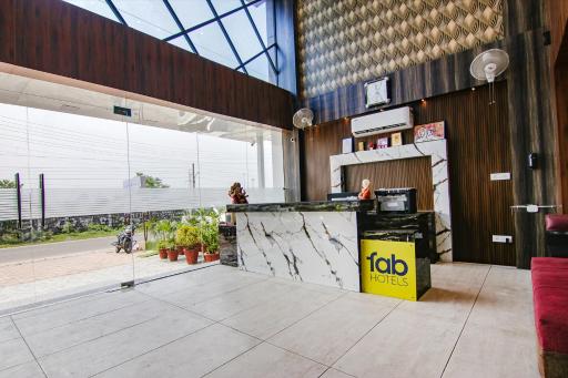 FabExpress Vistara Grand - Housity