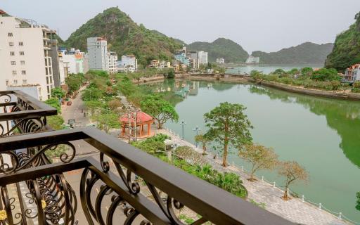 Sea Balcony Hotel - Housity