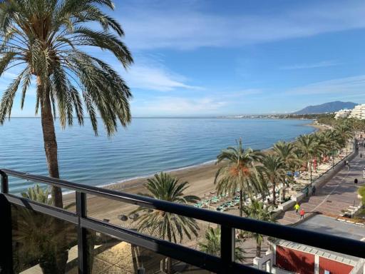 Marbella Beachfront Apartment (434C Skol) - Housity