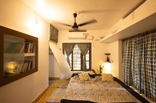 Happy Turtles Homestay cozy room for 2 people - Housity