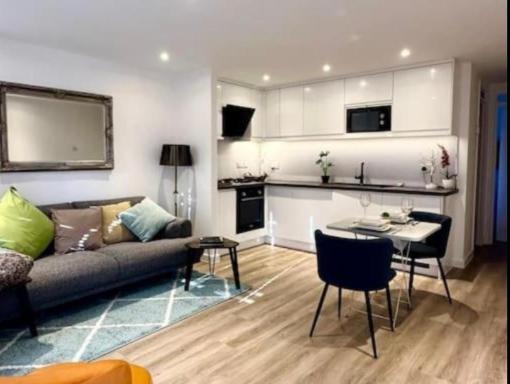 Sea View Apartment Poole Quay - FREE Parking - Housity