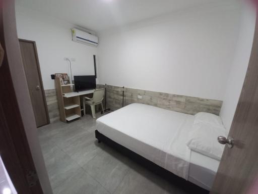 Hostal Emanuel - Housity