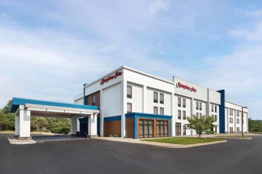 Hampton Inn Quakertown - Housity
