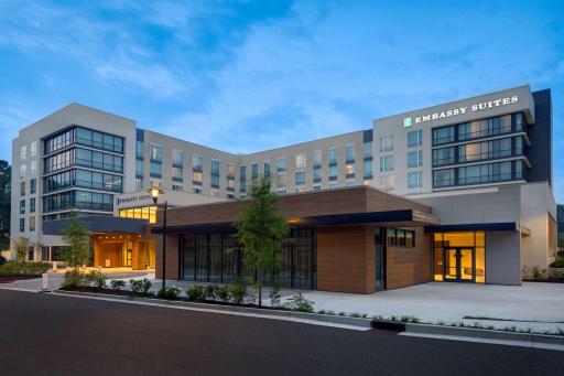 Embassy Suites By Hilton Alpharetta Halcyon - Housity