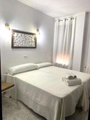 Hostal Casa López - Housity