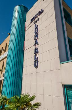Hotel Luna Blu - Housity