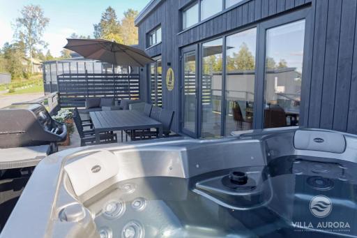 Villa Aurora - tasokasta merellistä majoitusta Kemiössä! 44m2 - SAUNA - MERI - POREALLAS TERASSILLA - VARUSTELTU KEITTIÖ - 5 HLÖ - Housity