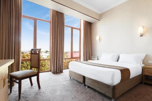 Western Suites Hotel - Housity