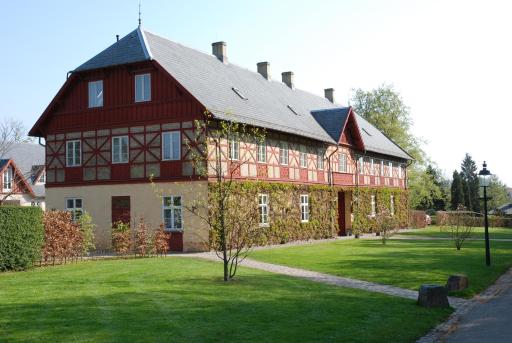 Bernstorff Castle Hotel - Housity