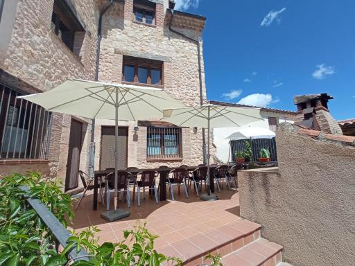 La Hacendera Entre Hoces - 20-28pax-10 hab con baños en suite - Housity