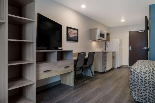 WoodSpring Suites Detroit Sterling Heights - Housity