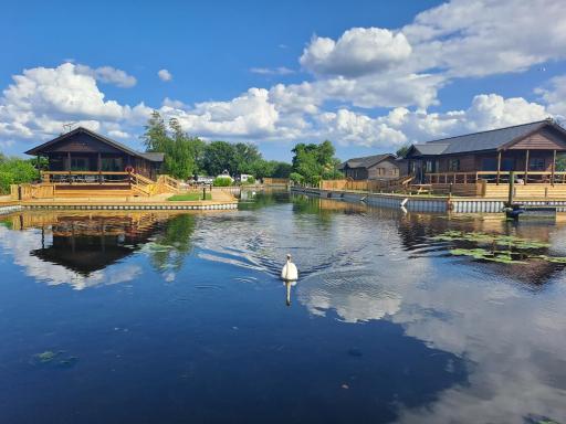 River Bay - Norfolk Broads - Housity