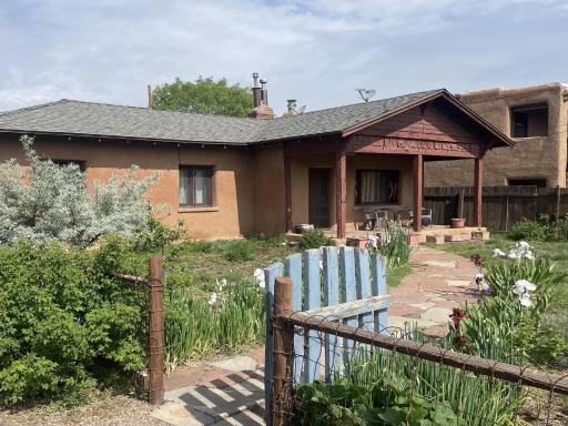 Rail Yard Retreat - Housity