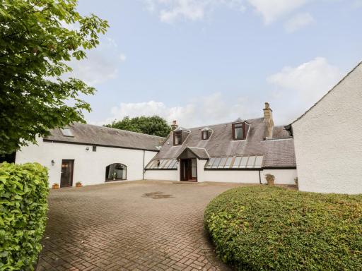Shieldhill Farm House - Housity