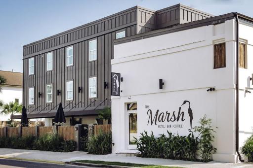 Marsh Hotel - Housity
