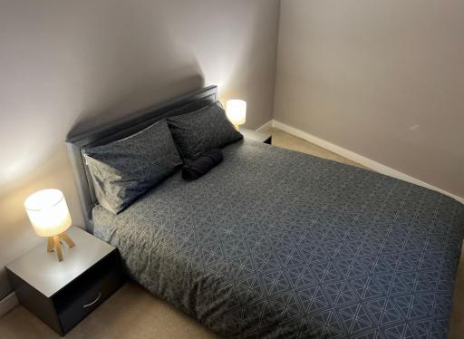 Modern Room Homestay in Apartment with Private Bathroom - Housity