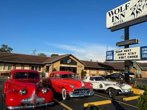 Wolf Inn Hotel - Housity