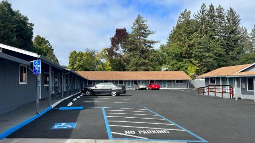 Pine Cone Motel - Housity