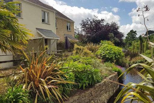 Stream Side - Housity