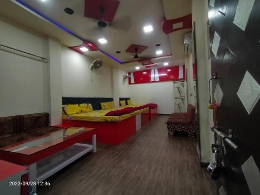 HOTEL JUNAGADH - Housity