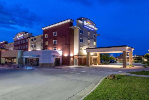 Baymont by Wyndham Rapid City - Housity