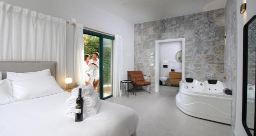 49 Boutique - Housity