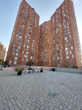 Eddie-House - Housity