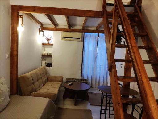Arachova Plaza - Housity