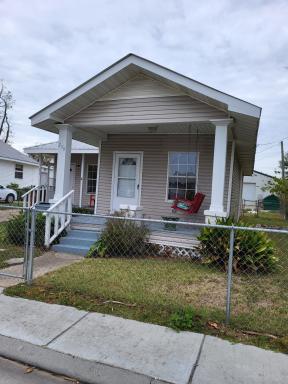 Old Biloxi Rest, Relax and Enjoy the Beach - Housity