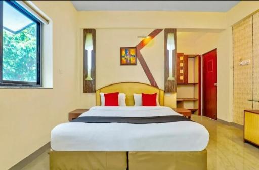 Hotel Poonam Mahal - Housity