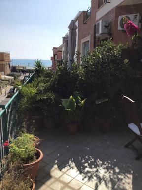 Ostia Bed and Beach - Housity