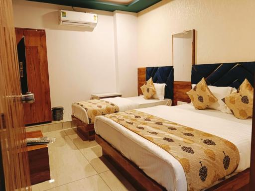 Hotel Maan Palace - Housity