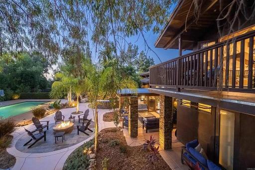 Private Resort in Lake Hodges - Housity
