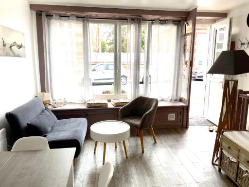 SOUPLEX 50m de la plage et des commerces - Housity