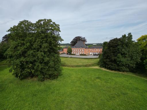 Chambre de la Comtesse au Domaine des Deux Hêtres - Housity