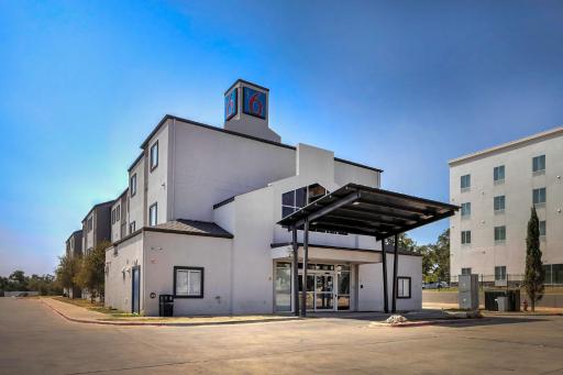 Motel 6-Cedar Park, TX - Housity