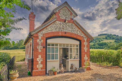The Pump House At Wiston Estate - Housity