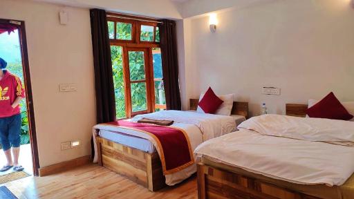 Silent wood retreat Phadamchen - Housity