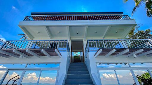 Villa Lorenzo @ Caliraya Heights Resorts - Housity