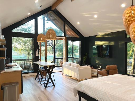 Relaxing Modern stay on a Ranch - Housity