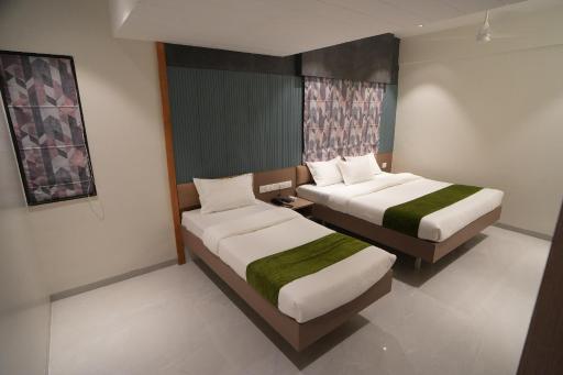Hotel Modi Samrat - Housity