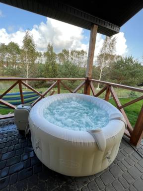 Brzozowe Wzgórze z jacuzzi i rowerami - Housity