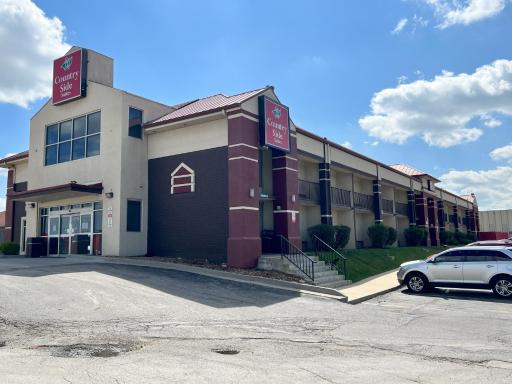 Countryside Suites Kansas City Independence I-70 East Sports Complex Hotel - Housity