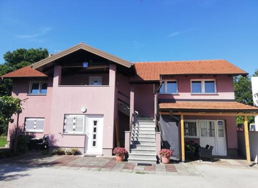 Guest House Lucija - Housity