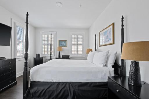 Historic Streetcar Inn - Housity