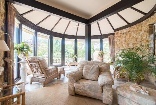 S'Algar - Picturesque and Charming 3Bedroom Villa in Woodborough - Housity
